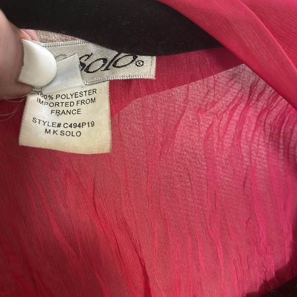 blouse red sexy. Variegated color ob red. Red beading scattered on front - Picture 6 of 6